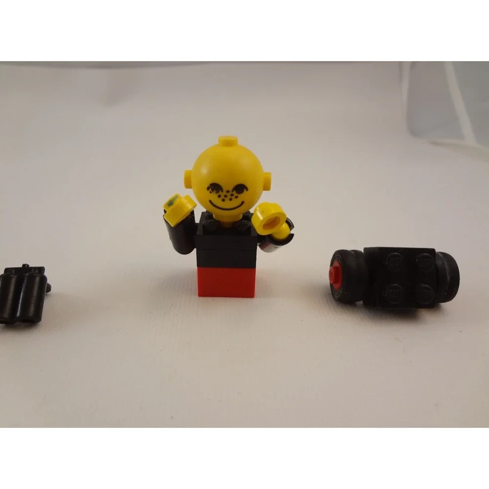 Lego Minifigure Space - Classic Black with Air Tanks sp003 - Sets 6971 6952 6951
